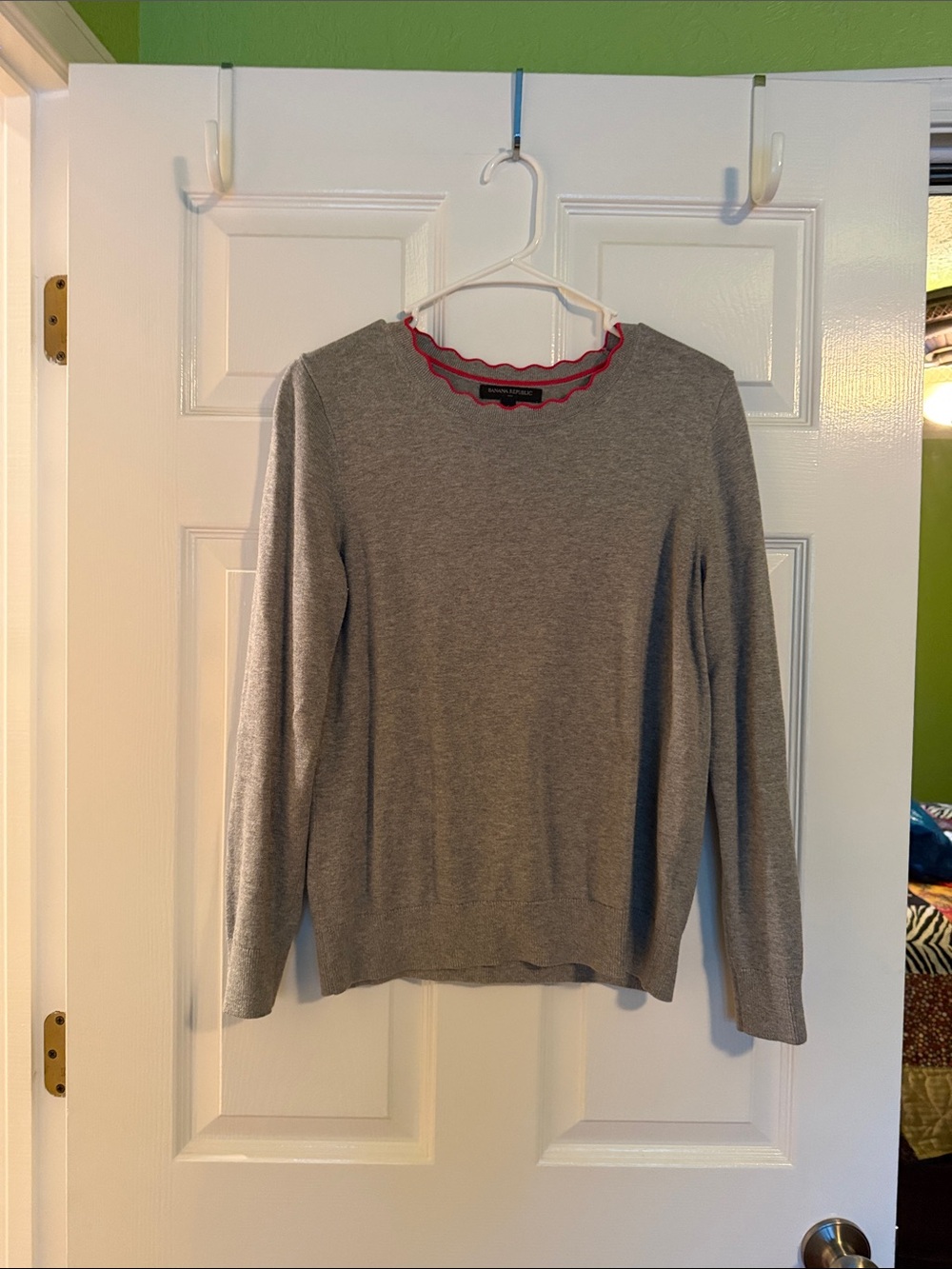 Banana Republic Grey Crewneck Sweater with Red Trim - Women's S